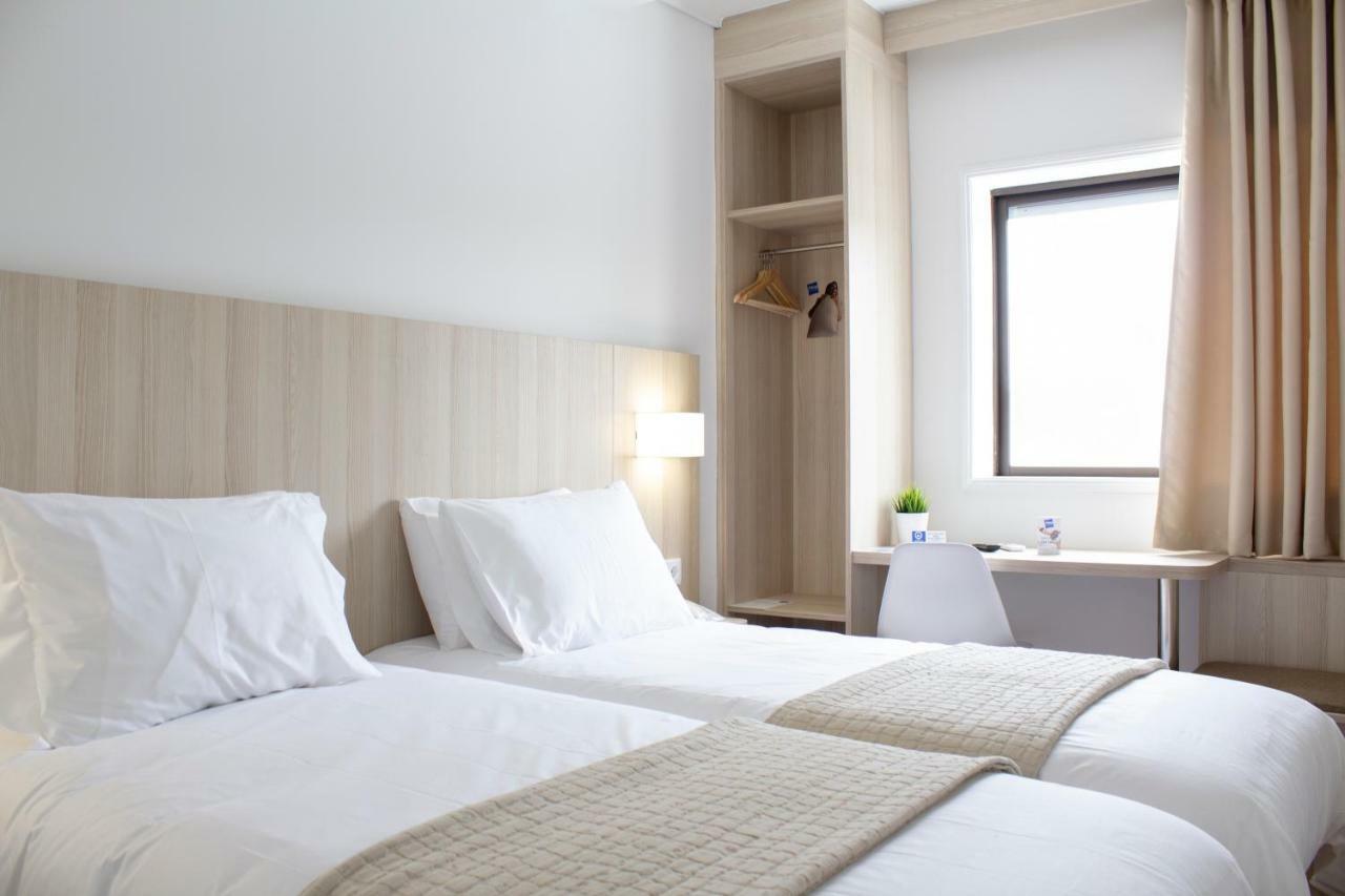 Up Hmb Hotels Fermentelos Extérieur photo